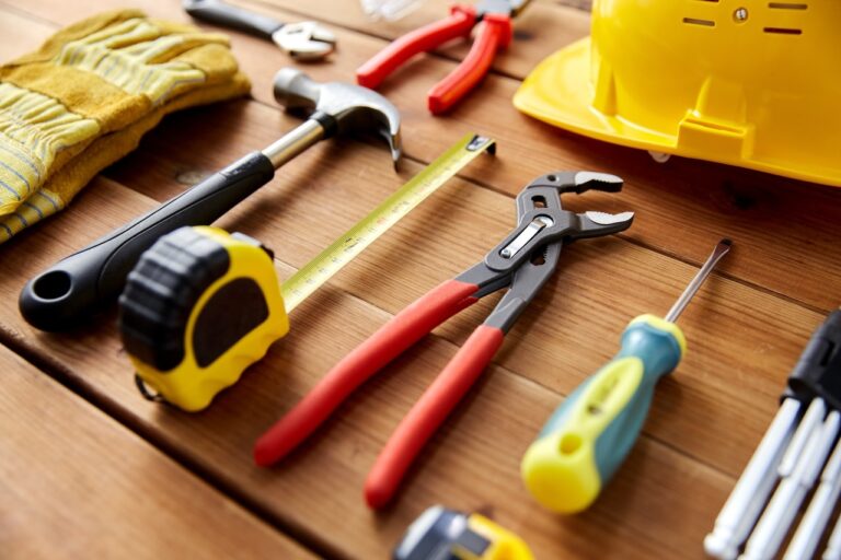 Alat-Alat Wajib di Proyek Renovasi Rumah